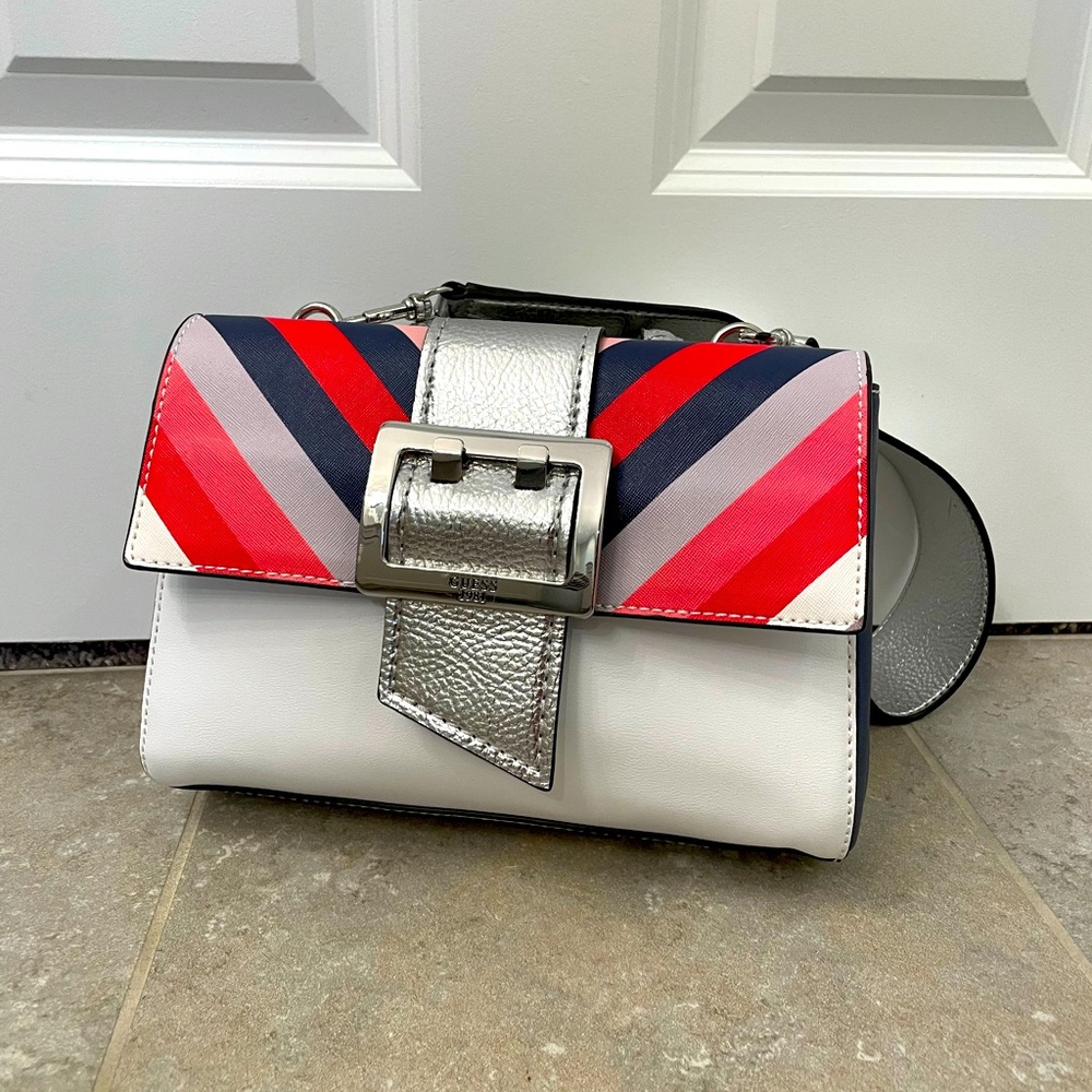 Brand New Guess Purse